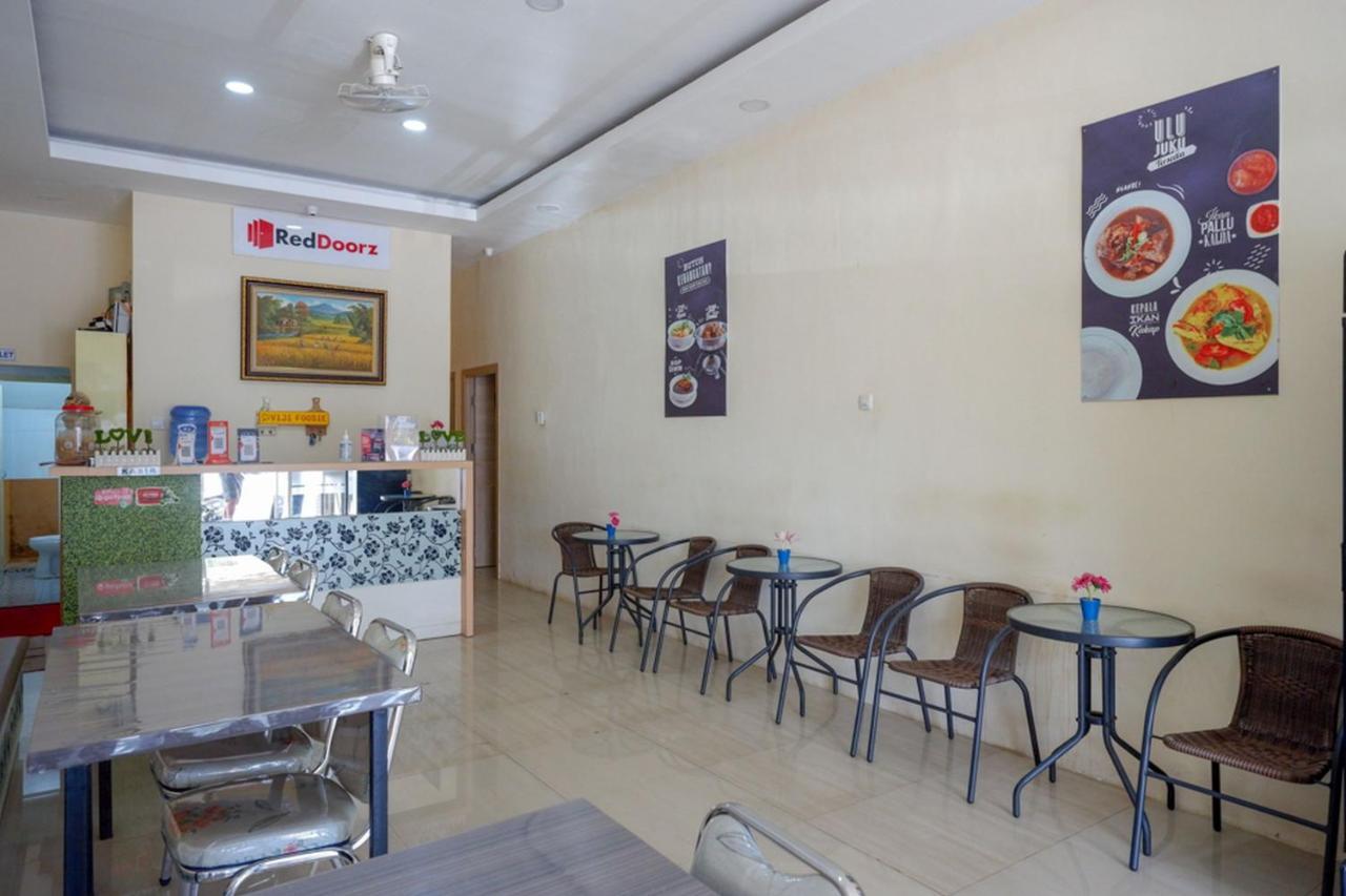 Reddoorz Plus @ Losari Makassar Ngoại thất bức ảnh