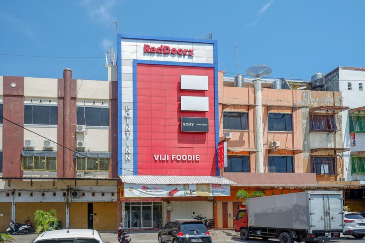 Reddoorz Plus @ Losari Makassar Ngoại thất bức ảnh
